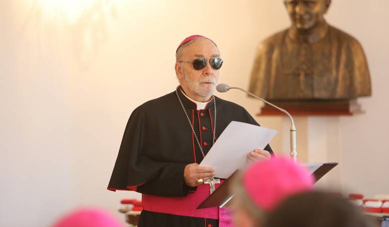 Biskupi akovali nunciovi za jeho slubu