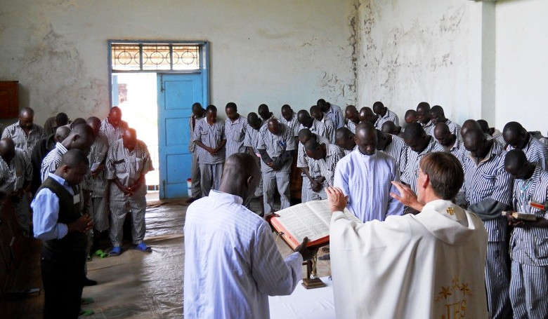 Om�a vo v�znici a na�e vlastn� v�zenie