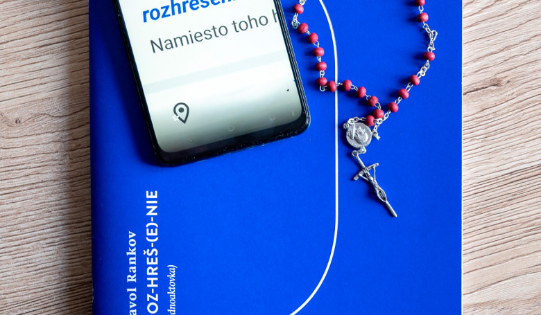 Vyhrotená spoveď na javisku Vyhrotená spoveď na javisku