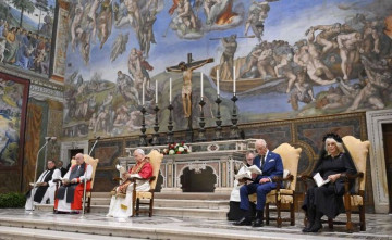 Svätý Otec sa modlil s Karolom III. Svätý Otec sa modlil s Karolom III.