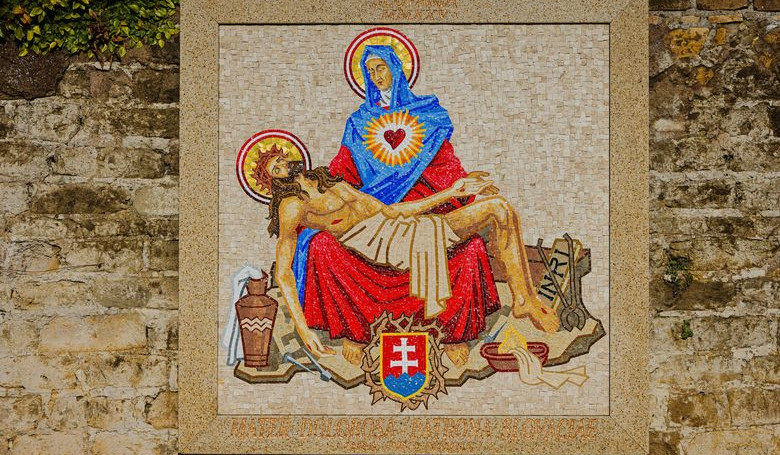 Vo Vatikne odhalili mozaiku Sedembolestnej Panny Mrie