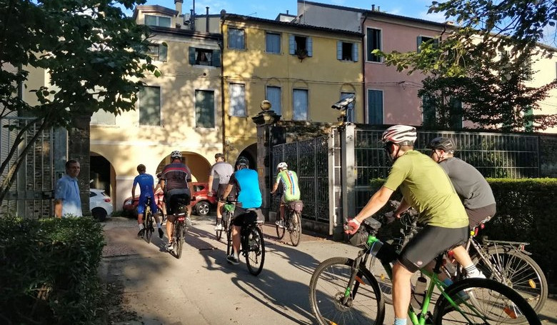 Do Rma sa vydali na bicykloch