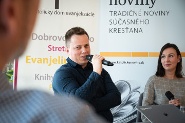 KN hostili diskusiu o umelej inteligencii