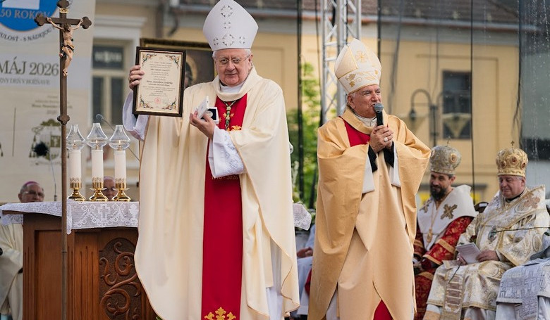 Osl�vili v�ro�ie diec�zy
