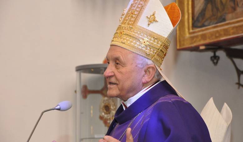 Spomname na arcibiskupa Alojza Tka, dnes by mal 90 rokov