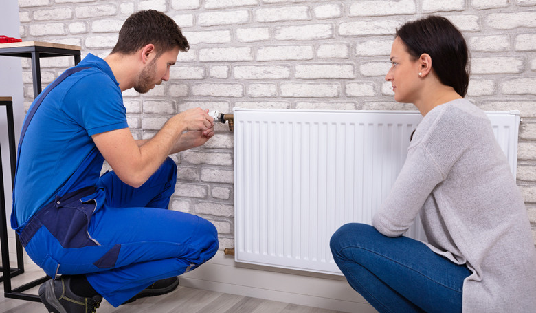 Ke� zamrzne potrubie alebo zlost� radi�tor