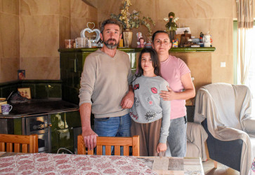 Man�elia Trnkovci s dc�rou Kl�rou. Sn�mka: Martina Hal�skov�