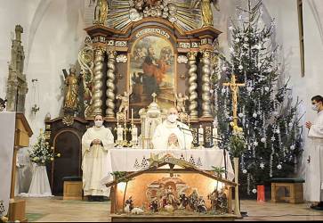 Vianoce s poda farra Dominika Vina sviatkami darov  Boh nm daroval vetko v Kristovi. Snmky: archv farnosti 