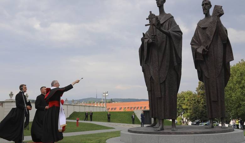 Na Bratislavskom hrade kardinl Parolin poehnal ssoie sv. Cyrila a Metoda a sv. Gorazda