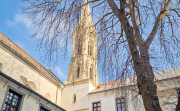 Uprostred davov s radostn�m duchom