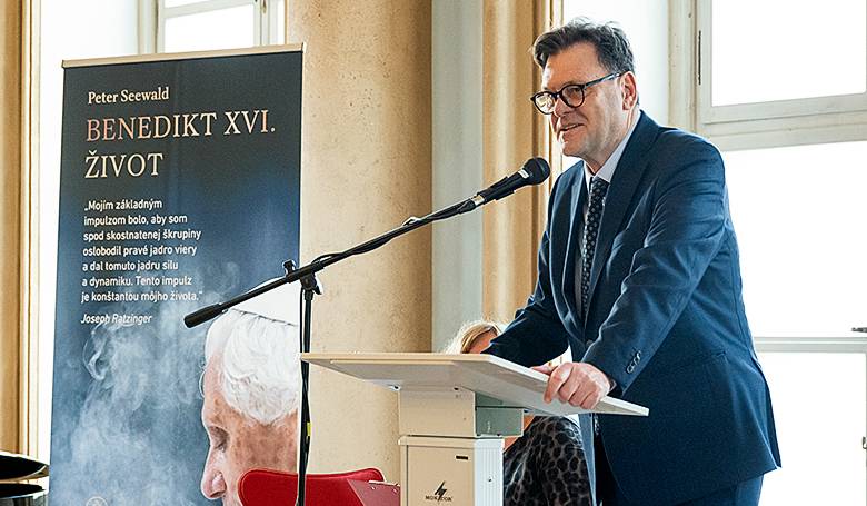 Benedikt XVI.: Krza v Cirkvi je trval