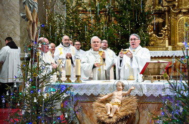 Hlavn�m celebrantom sv�tej om�e bol predseda SSV J�n Kubo�. Sn�mka: Erika Litv�kov�