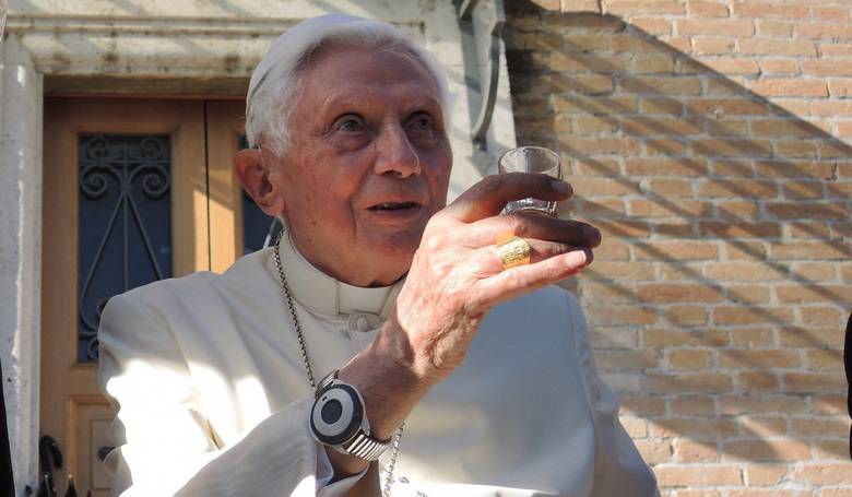 Benedikt XVI. oslvil 94. narodeniny
