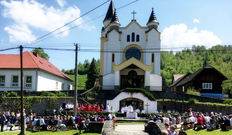 Vroie kaplnky si vyiadalo nov prce