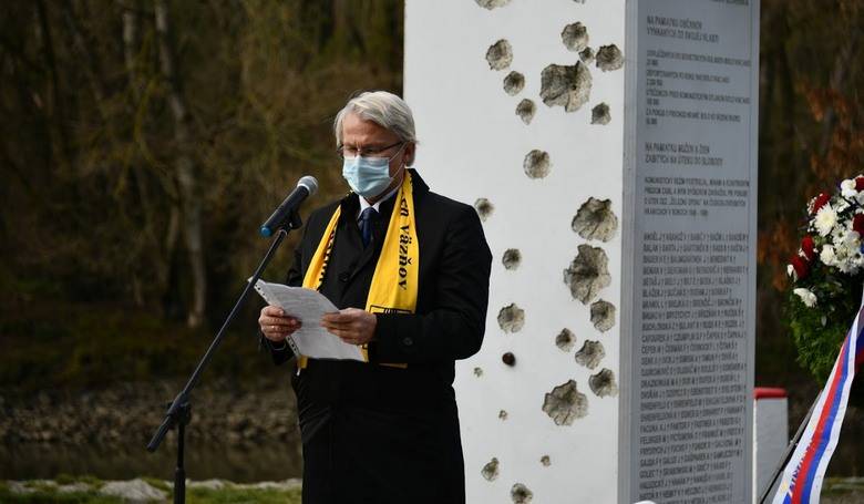 Pietne spomnanie je ustavinou vzvou