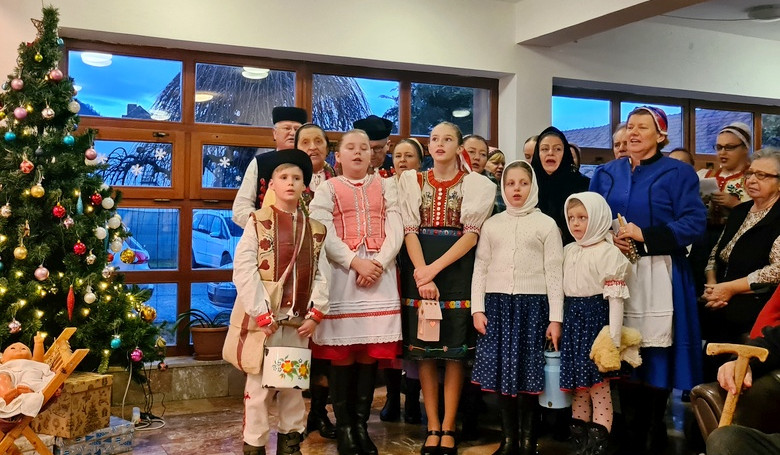 Koledy, pokoj a skor�ia polno�n�