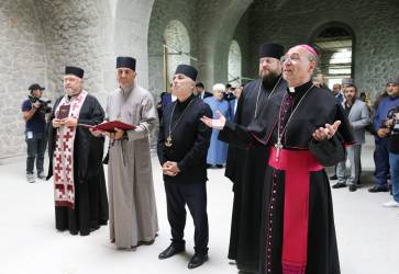 S predstavitemi hlavnch nboenskch komunt v Azerbajdane poas ekumenickho stretnutia. Snmka: archv Vladimra Feketeho