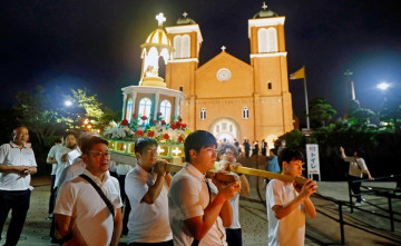 V Nagasaki sa op rozozvual zvon