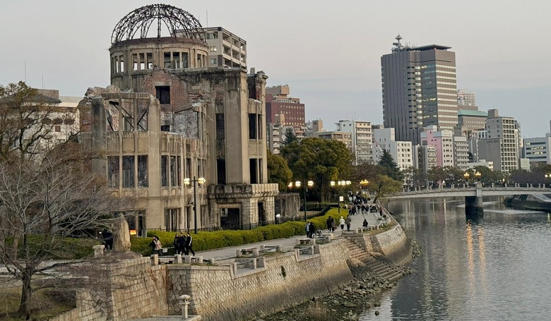 Prv� a posledn� v dejin�ch