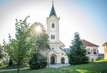 Kostol Nanebovzatia Panny M�rie je centrom mari�nskej �cty. Sn�mka: Erika Litv�kov�