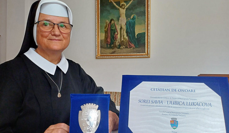 okovek Boh povie, nech sa tak stane