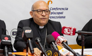 Venezuelsk� biskupi volaj� po modlitbe