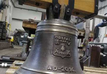 Aj tento zvon odliali v zvonrskej dielni v najv