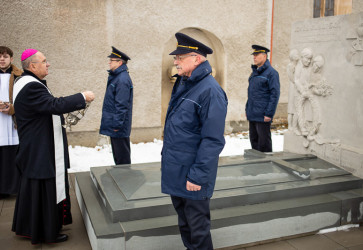 V �up�anoch si pripomenuli 150. v�ro�ie �mrtia k�aza, b�snika a n�rodn�ho budite�a Jon�a Z�borsk�ho. Obnoven� n�hrobn�k po�ehnal ko�ick� arcibiskup Bernard Bober. Sn�mka: Gabriel Horv�th