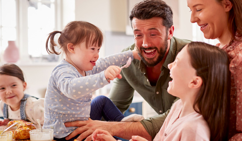 O pozornosť je nutné sa podeliť O pozornosť je nutné sa podeliť