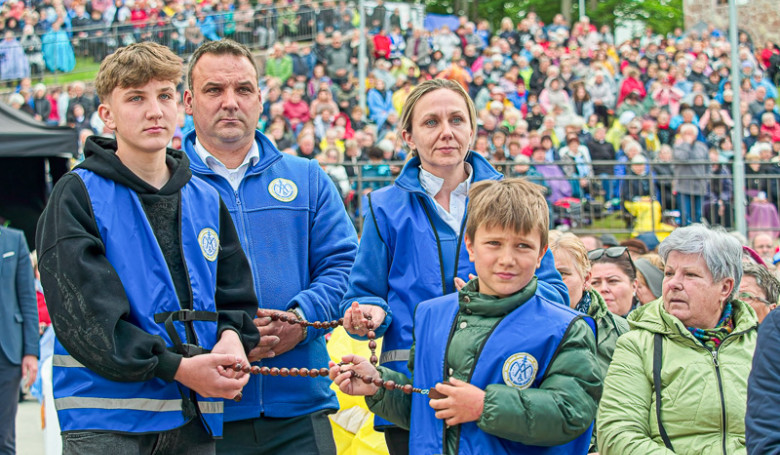 Odovzdali posolstvo pre pápeža - fotogaléria Odovzdali posolstvo pre pápeža - fotogaléria