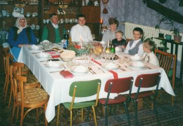 Vianoce v rodine mijovskch kedysi predstavovali najm spolon oddych s rodinou pri tedroveernom stole. Ke sa zila cel rodina, museli spoji aj dva stoly dokopy, aby sa vetci pomestili. Snmka: archv rodiny mijovskch