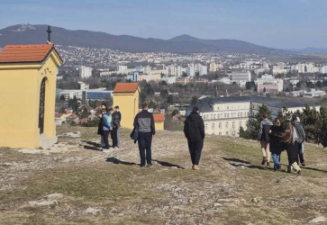 Univerzitn� pastora�n� centrum v Bratislave zorganizovalo pre svojich koordin�torov a ved�cich t�mov duchovn� cvi�enia v exerci�nom dome v Nitre. Sn�mka: Barbora Kulla�ov�