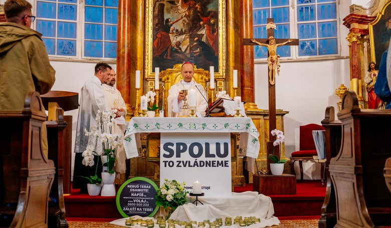 Svt oma za obete samovrd
