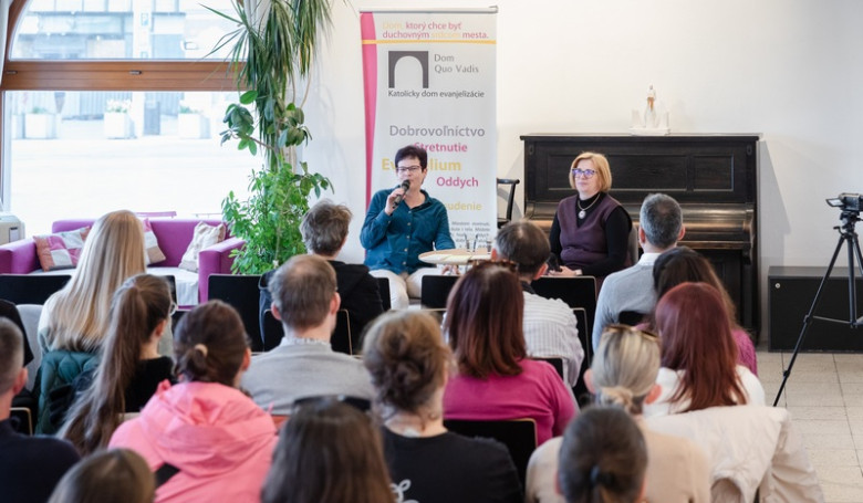 Diskusia s Kate�inou Lachmanovou otvorila t�mu skreslen�ch predst�v o Bohu