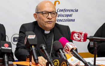 Venezuelsk� biskupi volaj� po modlitbe