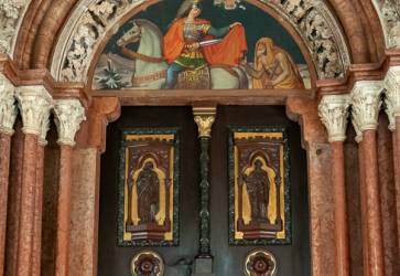 Cez zdoben vstupn portl Porta speciosa vchdzali benediktni do chrmu priamo z kltornej chodby. Snmka: Erika Litvkov