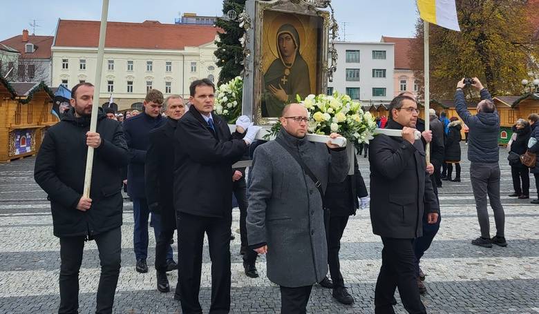 Nuncius si uctil Pannu Mriu Trnavsk