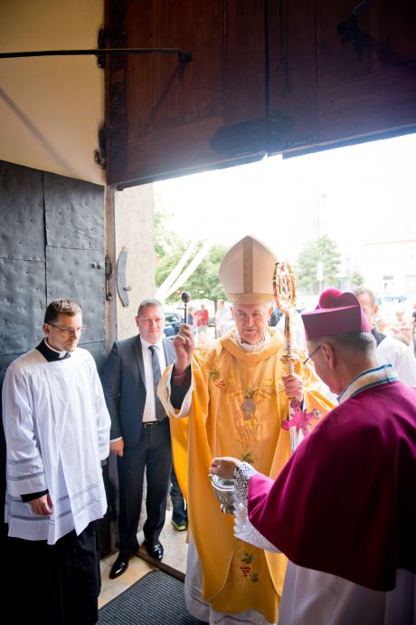 Slvnostn svt omu celebroval kardinl Tomko. / Snmka: Mat Hasil